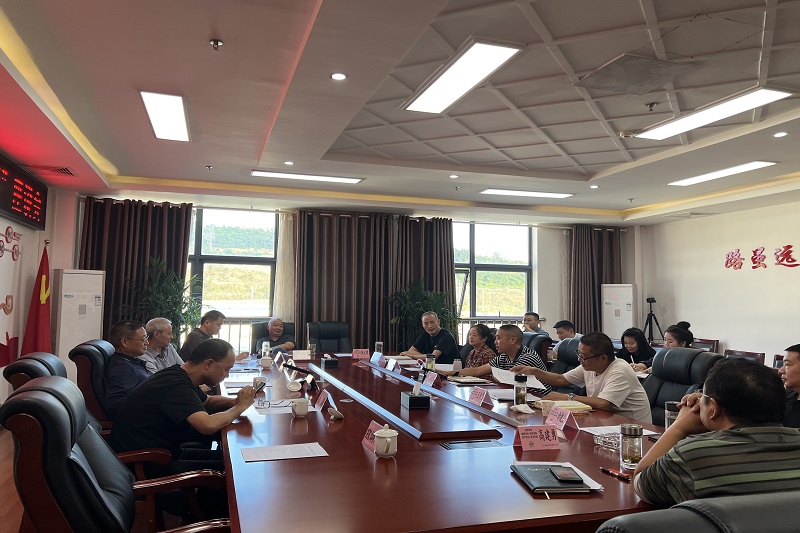 路橋集團(tuán)召開“共建三十載,同行筑路夢”座談會(huì)